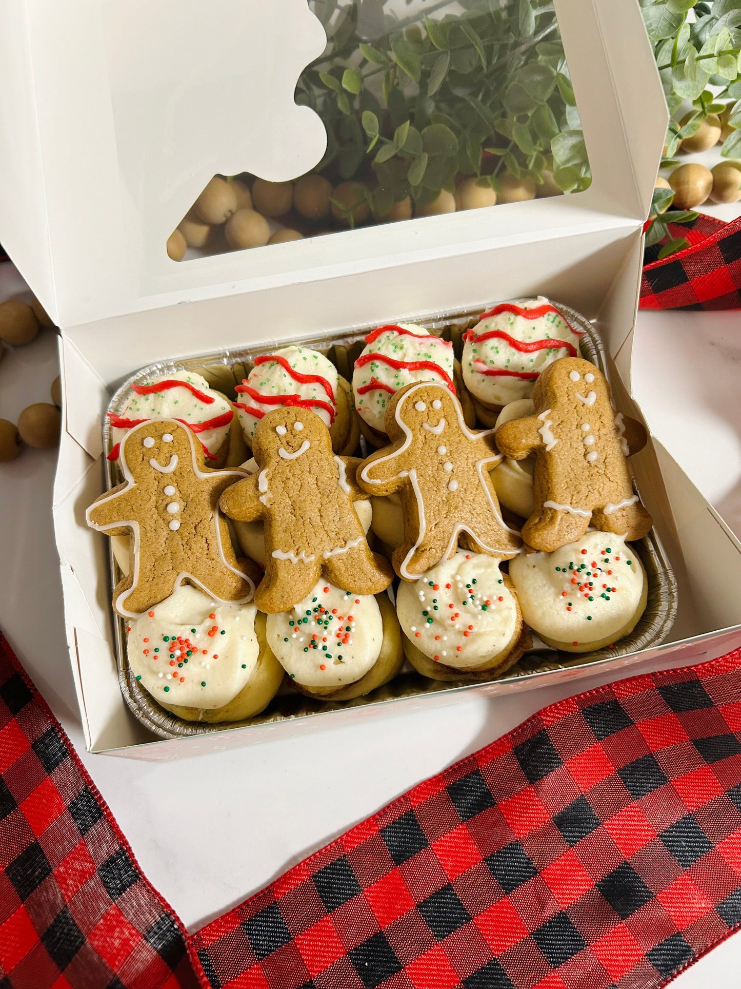 (SATURDAY ONLY) 1 Dozen Christmas themed Cini minis (Description below)