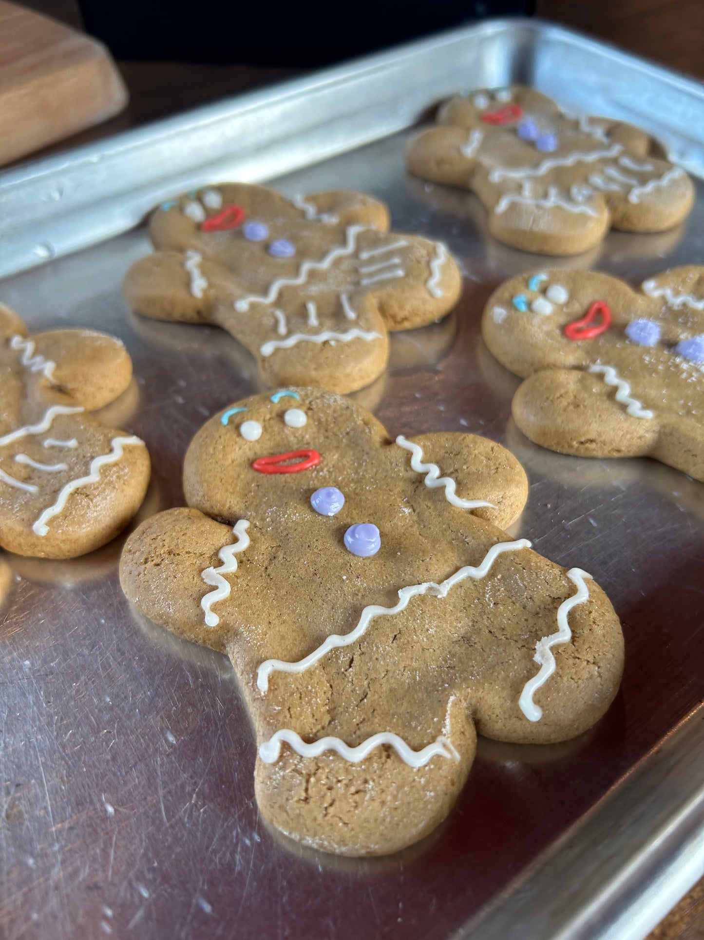 Single Gingerbread cookie