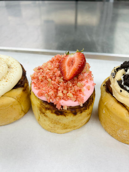 Screech’s Strawberry Crunch Cinnamon Roll