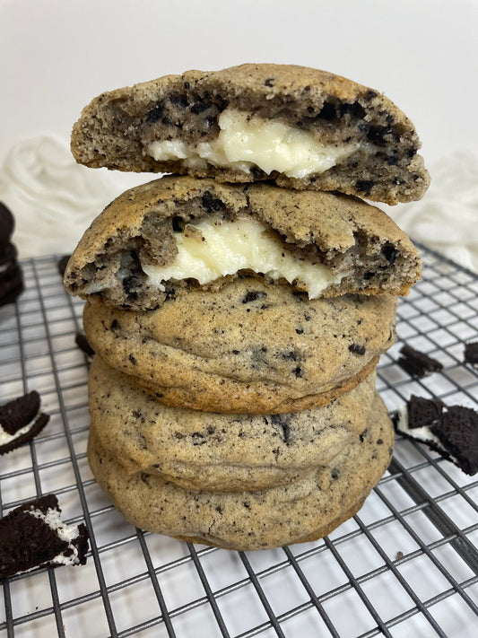 Saturday 1 Oreos and Cream Stuffed Cookie