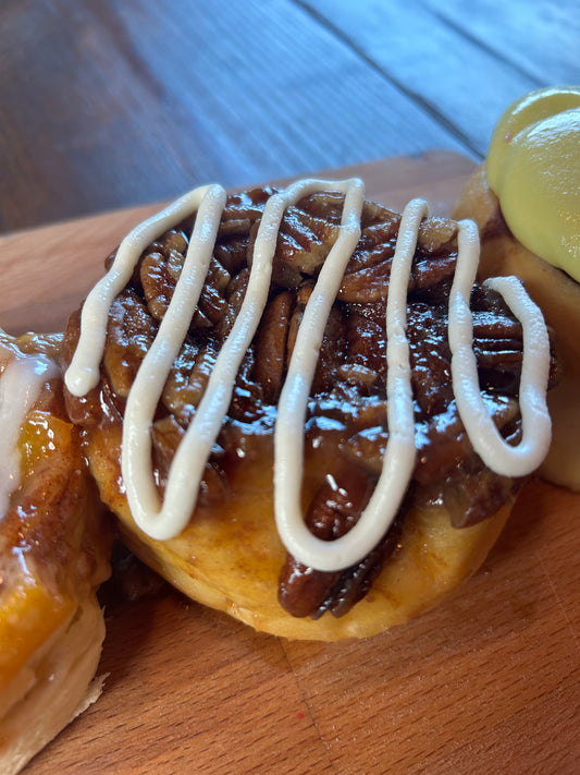 Goofy’s Nutty Pecan Cinnamon Roll