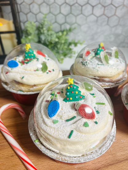 Snow Globe Cinnamon Roll with Mini Gingerbread cookies