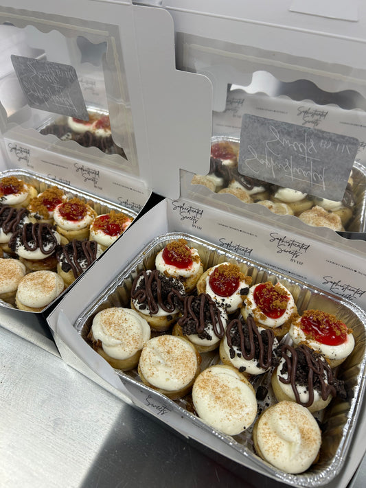 Assorted mini cinnamon roll dozen- Cini mini assorted box