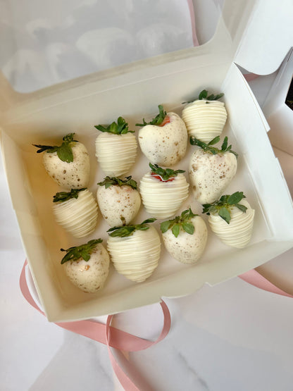 Valentine’s Pre-order ❤️ One Dozen White Chocolate Covered Strawberries