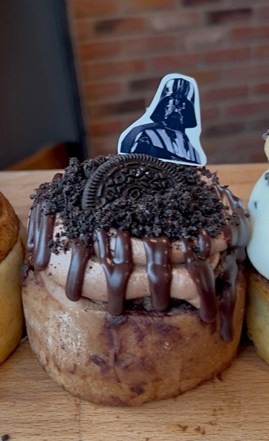 Darth by chocolate Cinnamon Roll