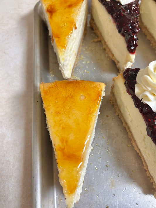 Crème brûlée New York Style Cheesecake Slice