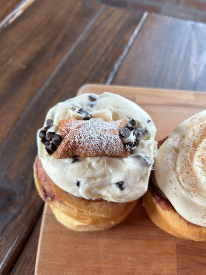 1 jumbo Cannoli Cinnamon Roll