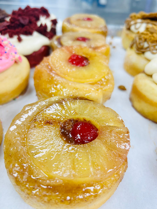 1 Jumbo Pineapple Upside Down Cinnamon Roll