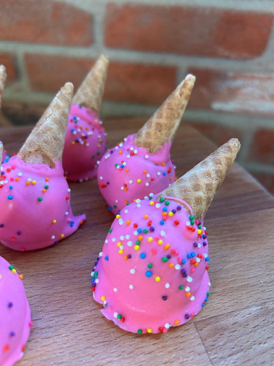 1 Confetti Cake pop -“Melted ice cream” cake pop