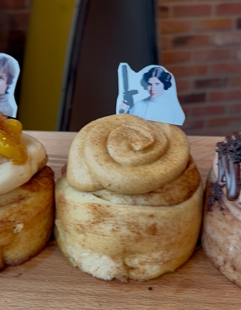 Princess Leia’s Pumpkin Spice Latte Cinnamon Roll